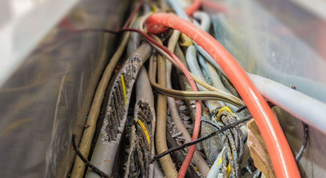 Warning Signs of Old or Damaged Electrical Wiring